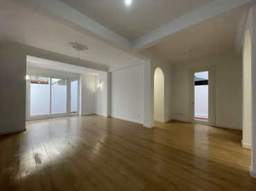 Piso en venta en Calle Médico Durán