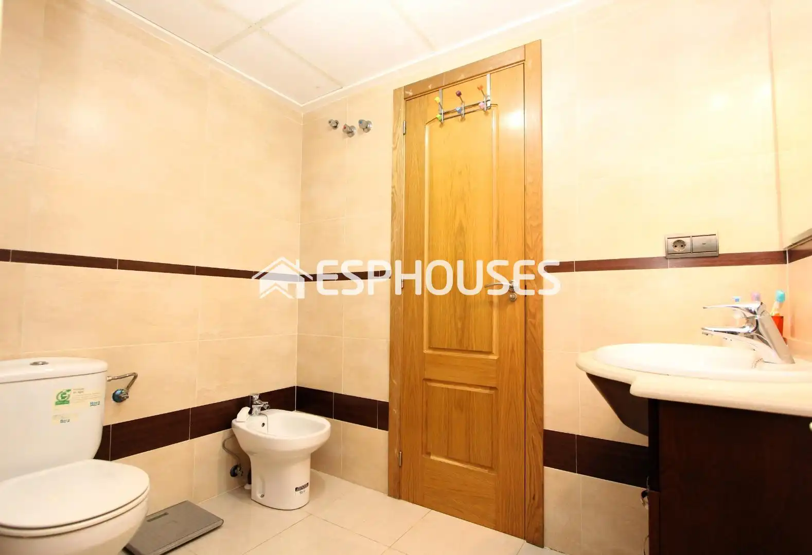 Bathroom of Apartments for sale in Guardamar del Segura  with Air Conditioner and Furnished