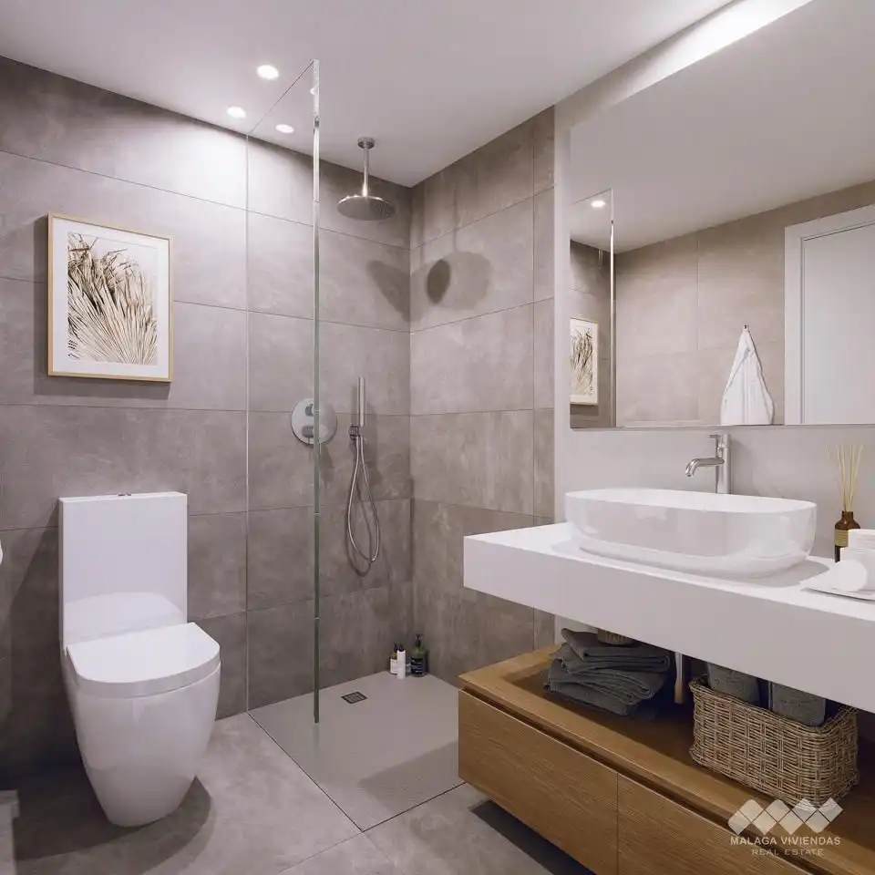 Baño de Piso en venta en Torremolinos con Terraza y Piscina comunitaria