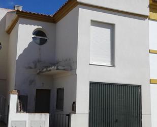Vista exterior de Casa adosada en venda en Isla Cristina