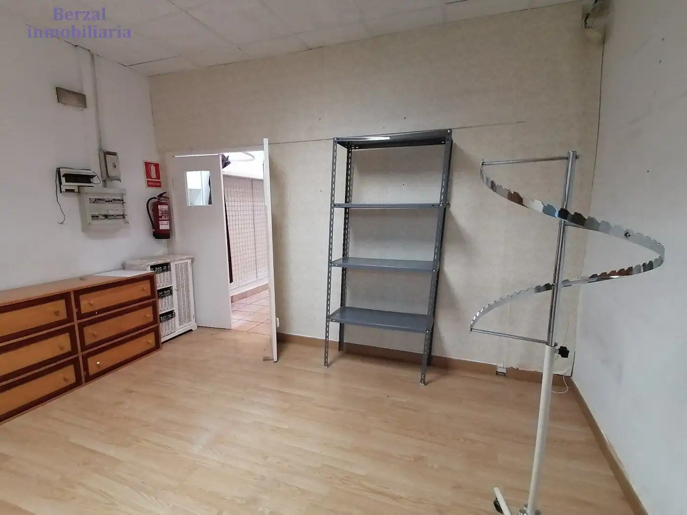 Local comercial de lloguer a Calle Gonzalo Berceo, imagen 4