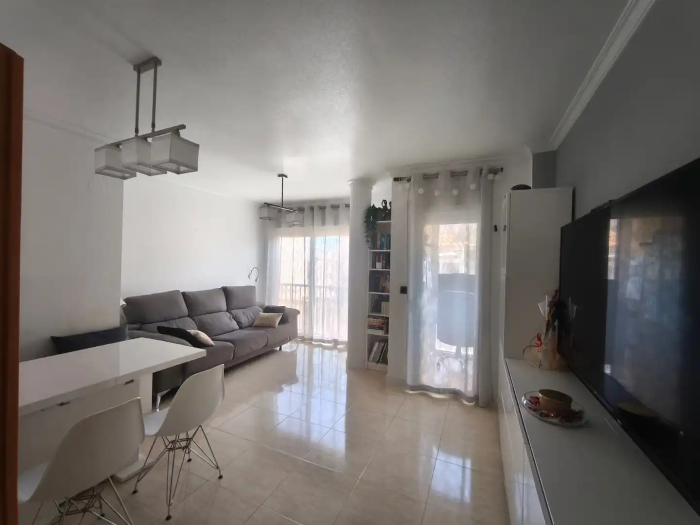 Sala de estar de Ático en venta en Águilas con Aire acondicionado, Terraza y Trastero