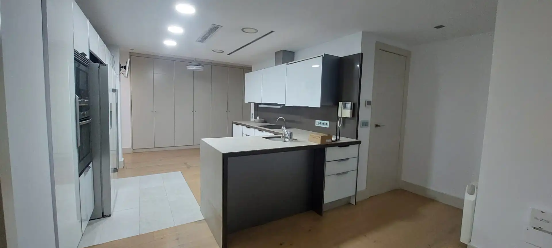 Cuina de Apartament de lloguer en Murcia amb Aire condicionat, Calefacció i Moblat