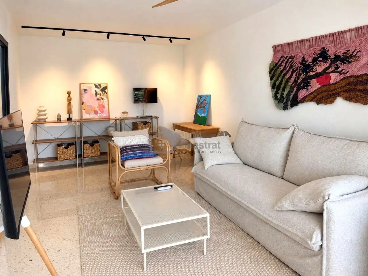 Living room of Flat for rent in Benidorm  with Terrace and Community pool