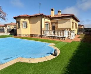 Swimming pool of House or chalet for sale in Labajos  with Heating, Storage room and Swimming Pool