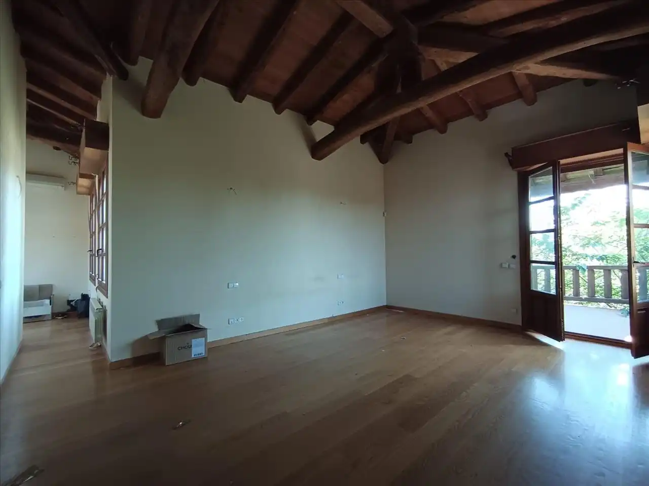 Sala d'estar de Casa o xalet en venda en Torrelodones amb Jardí privat i Piscina