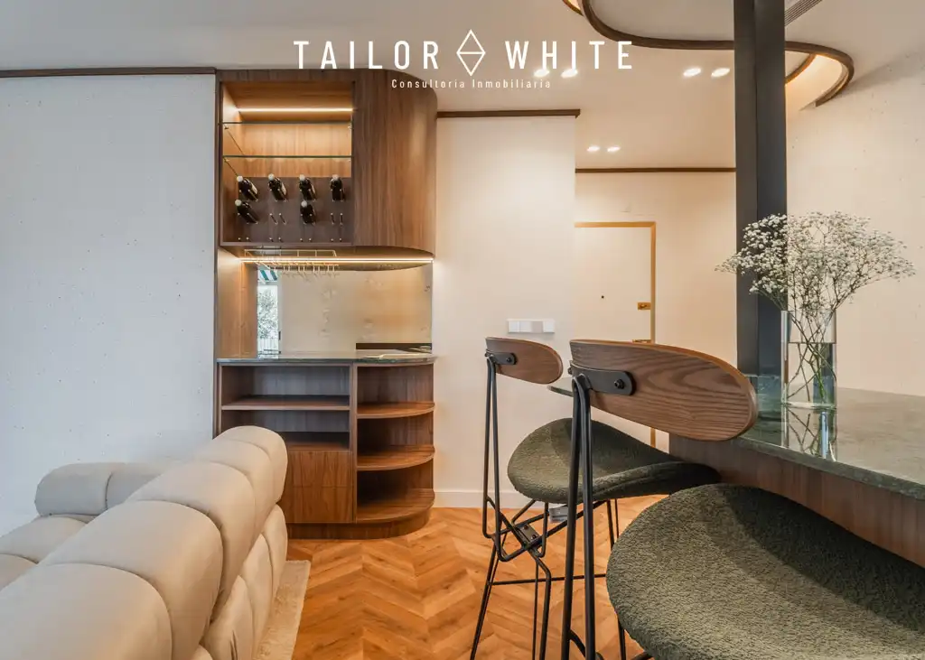 Wohnzimmer von Dachboden zum Verkauf in Madrid mit Klimaanlage, Heizung und Parkett