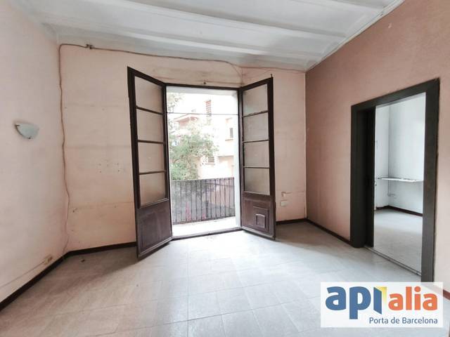 Piso en Venta en de Montserrat en El Raval