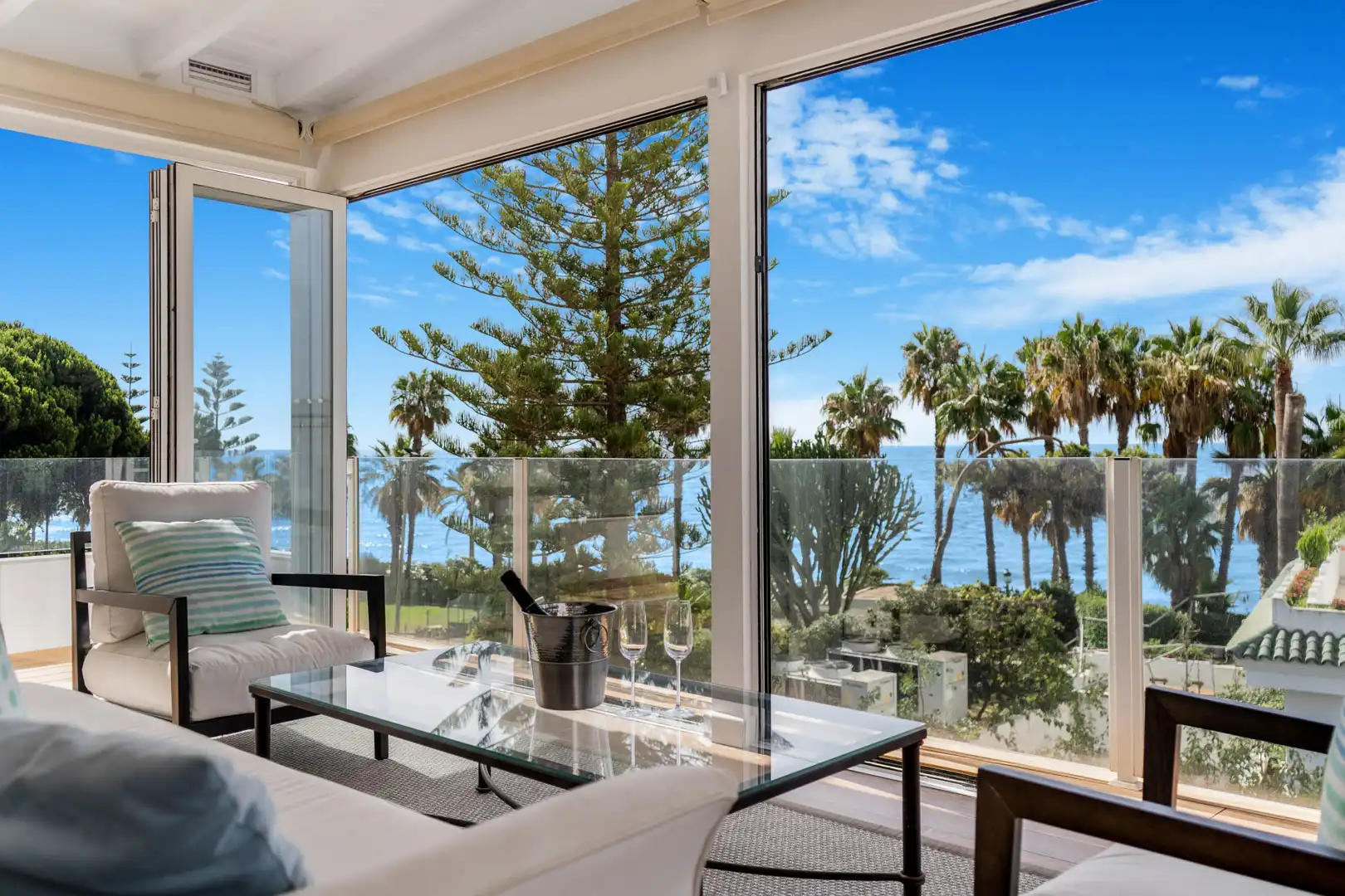 Terrassa de Casa adosada en venda en Marbella amb Aire condicionat, Jardí privat i Terrassa