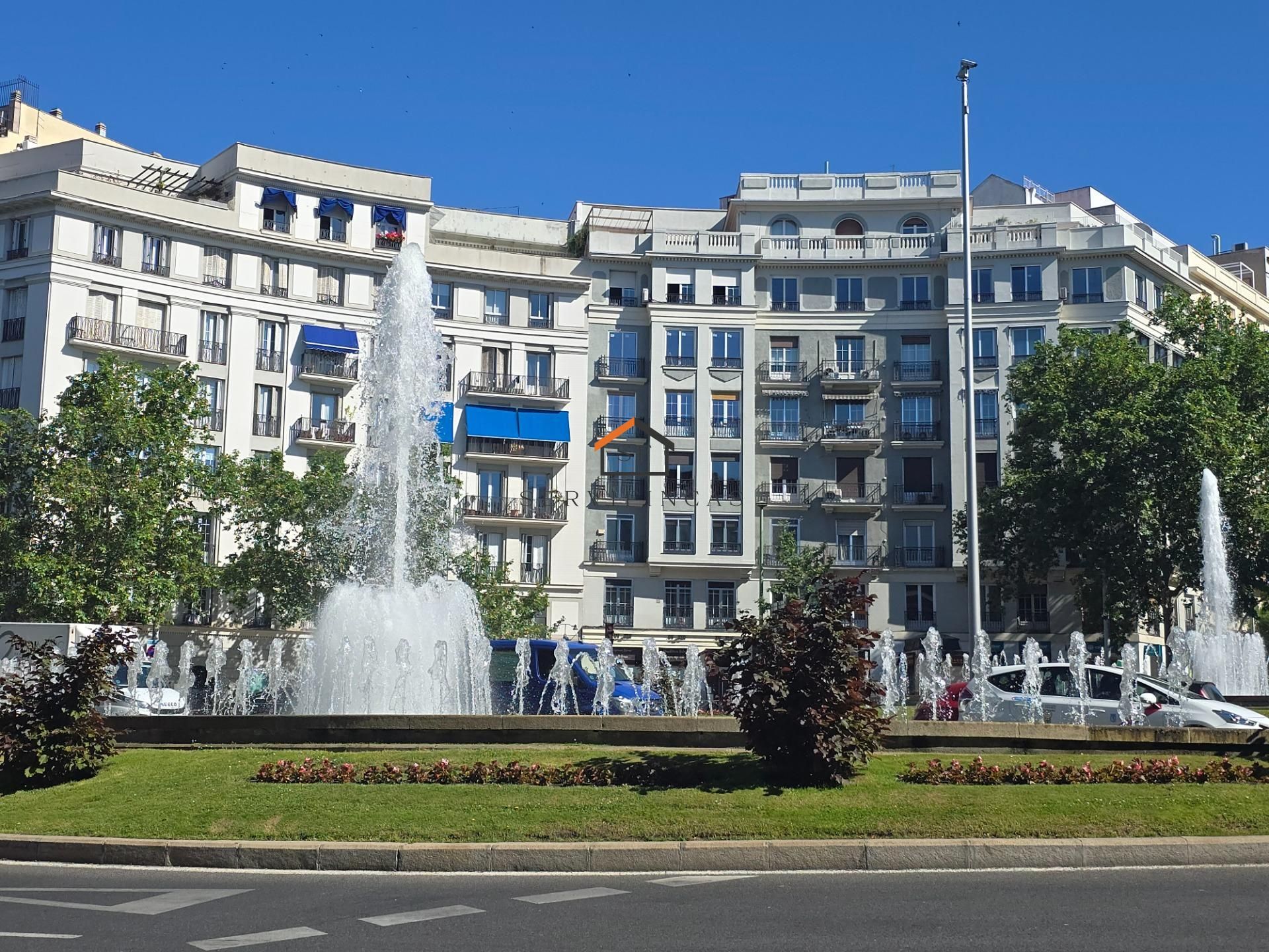 Vista exterior de Piso en venta en  Madrid Capital con Calefacción y Terraza