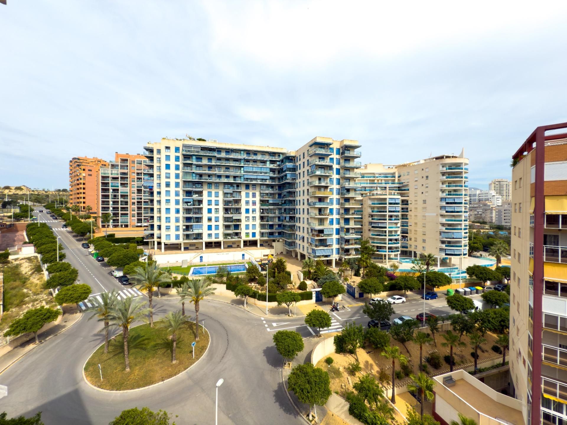 Vista exterior de Apartament de lloguer en Villajoyosa / La Vila Joiosa amb Aire condicionat, Calefacció i Terrassa