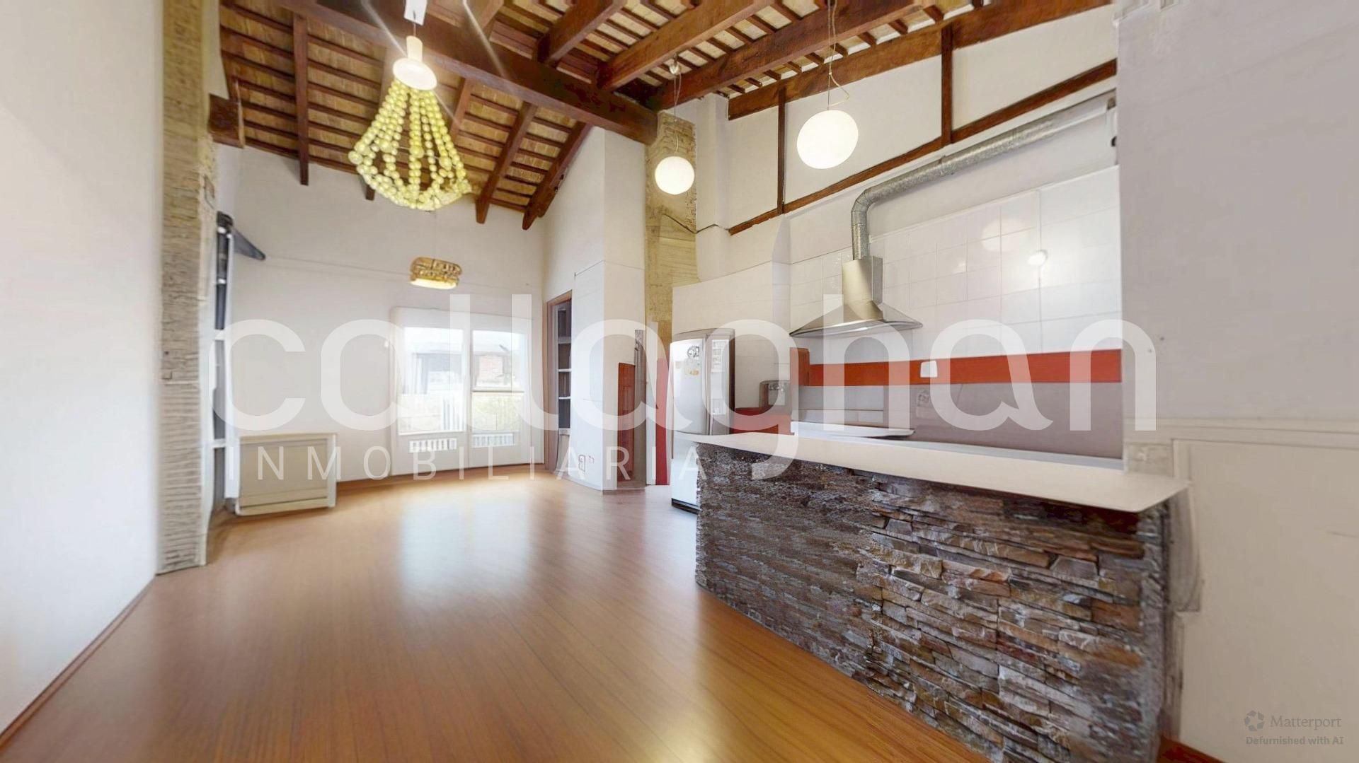 Cuina de Pis en venda en  Valencia Capital amb Parquet, Terrassa i Balcó