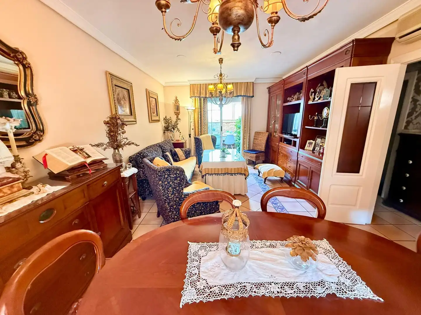Living room of Detached homes for sale in Roquetas de Mar  with Air Conditioner, Balcony and Community pool