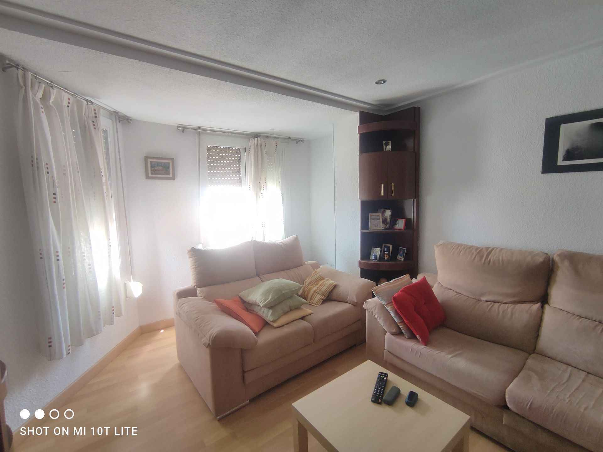 Sala d'estar de Pis en venda en Elche / Elx amb Parquet, Moblat i Forn