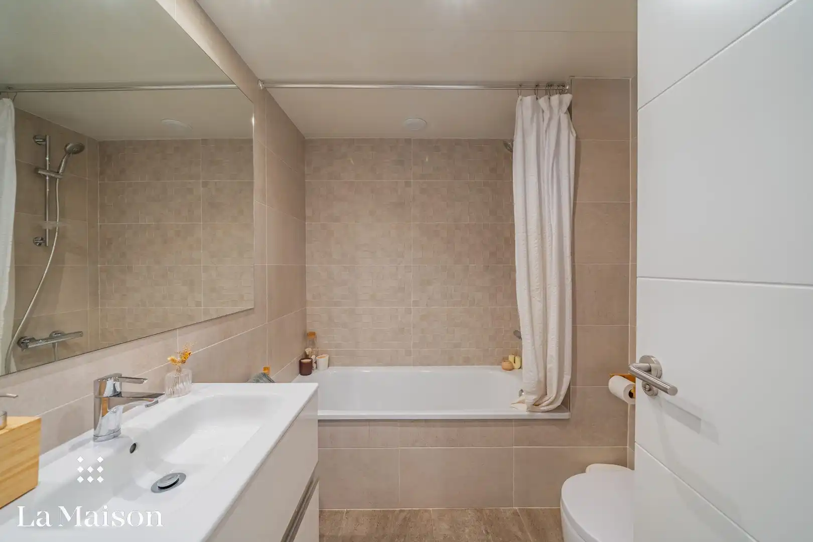 Badezimmer von Wohnung zum Verkauf in Sant Andreu de Llavaneres mit Heizung, Abstellraum und Balkon
