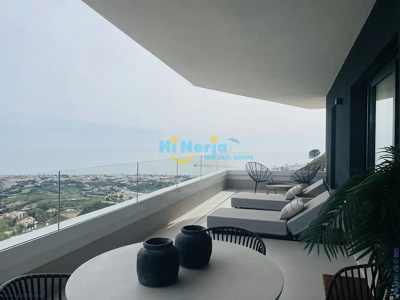 Apartamento con piscina en venta en Cotomar