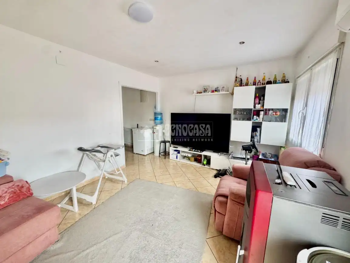 Sala de estar de Piso en venta en Yunquera de Henares con Aire acondicionado, Amueblado y Balcón