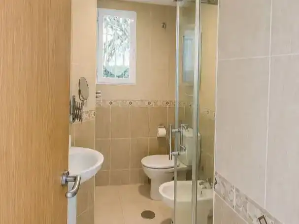 Bany de Casa o xalet en venda en Salobreña amb Aire condicionat, Piscina i Balcó