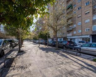 Exterior view of Flat for sale in  Granada Capital