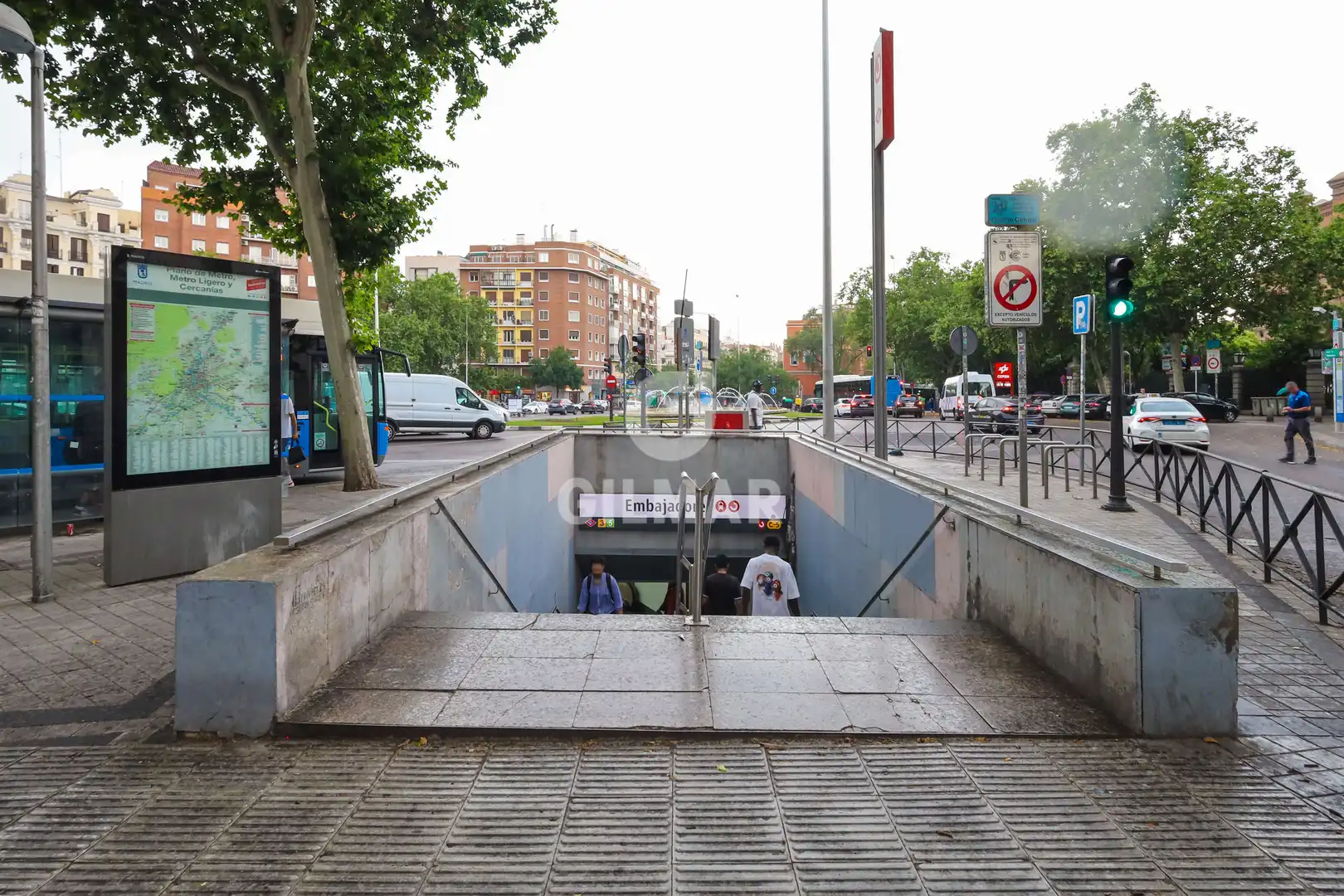 Vista exterior de Piso en venta en Madrid con Calefacción