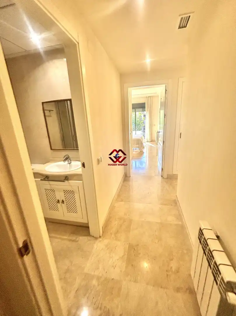Mini appartamento con terrazza in vendita a Roda, imagen 19