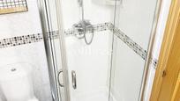 Bathroom of Flat for sale in  Madrid Capital  with Air Conditioner, Heating and Storage room