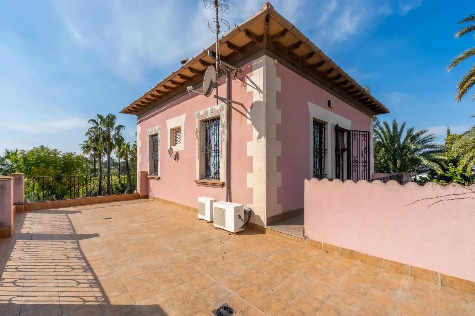 Terraza de Casa o chalet en venta en Elche / Elx con Aire acondicionado, Calefacción y Jardín privado
