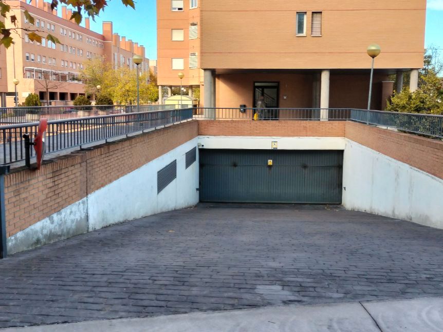Parking of Garage to rent in Leganés