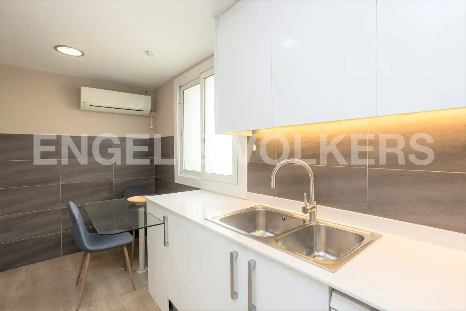 Attic for rent in L'Antiga Esquerra de l'Eixample