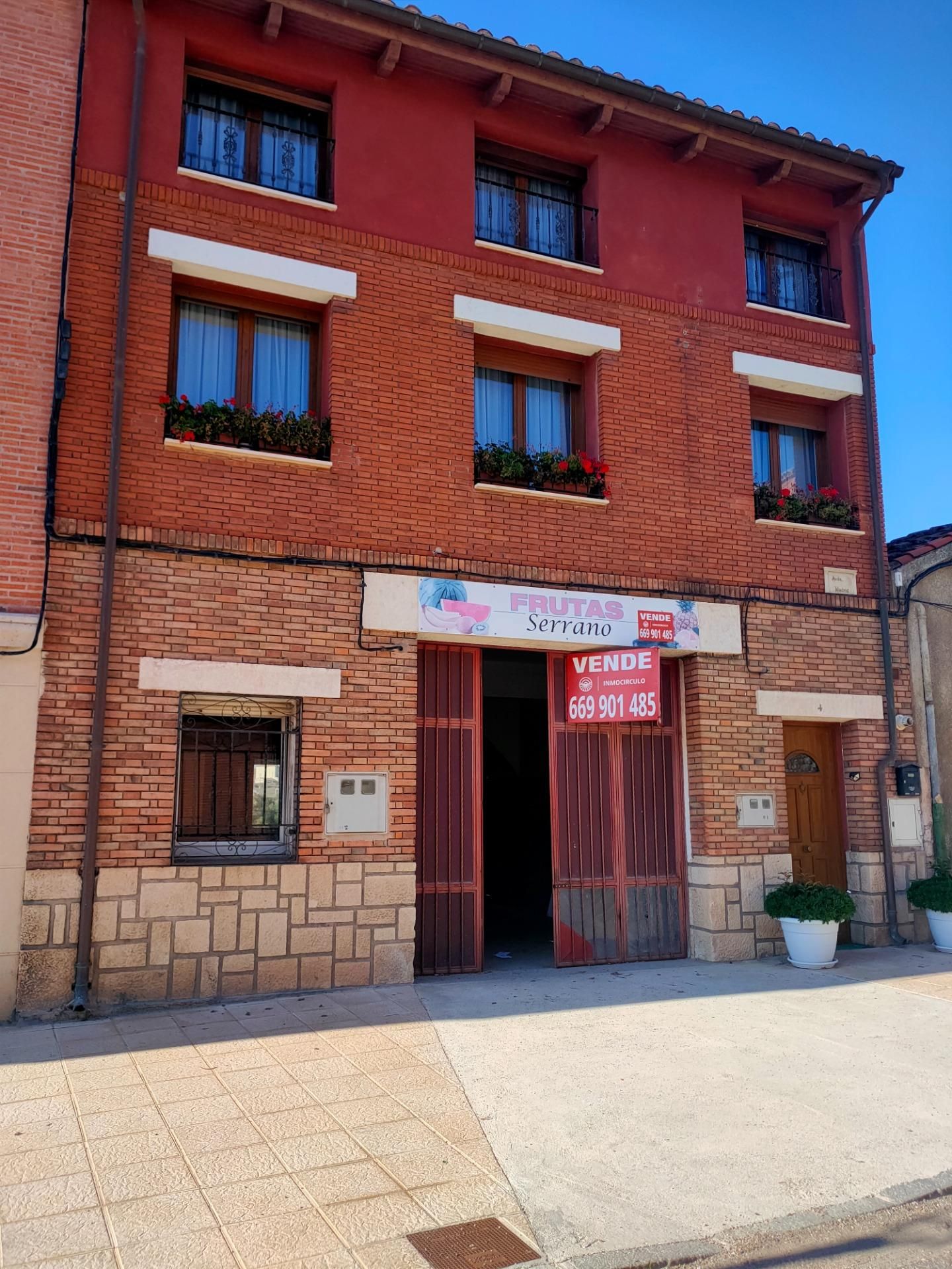 Premises for sale in Lerma