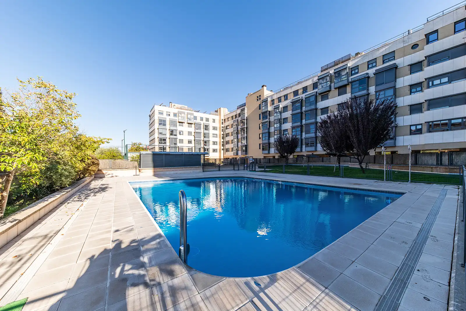 Piscina de Apartamento en venta en Fuencarral - El Pardo