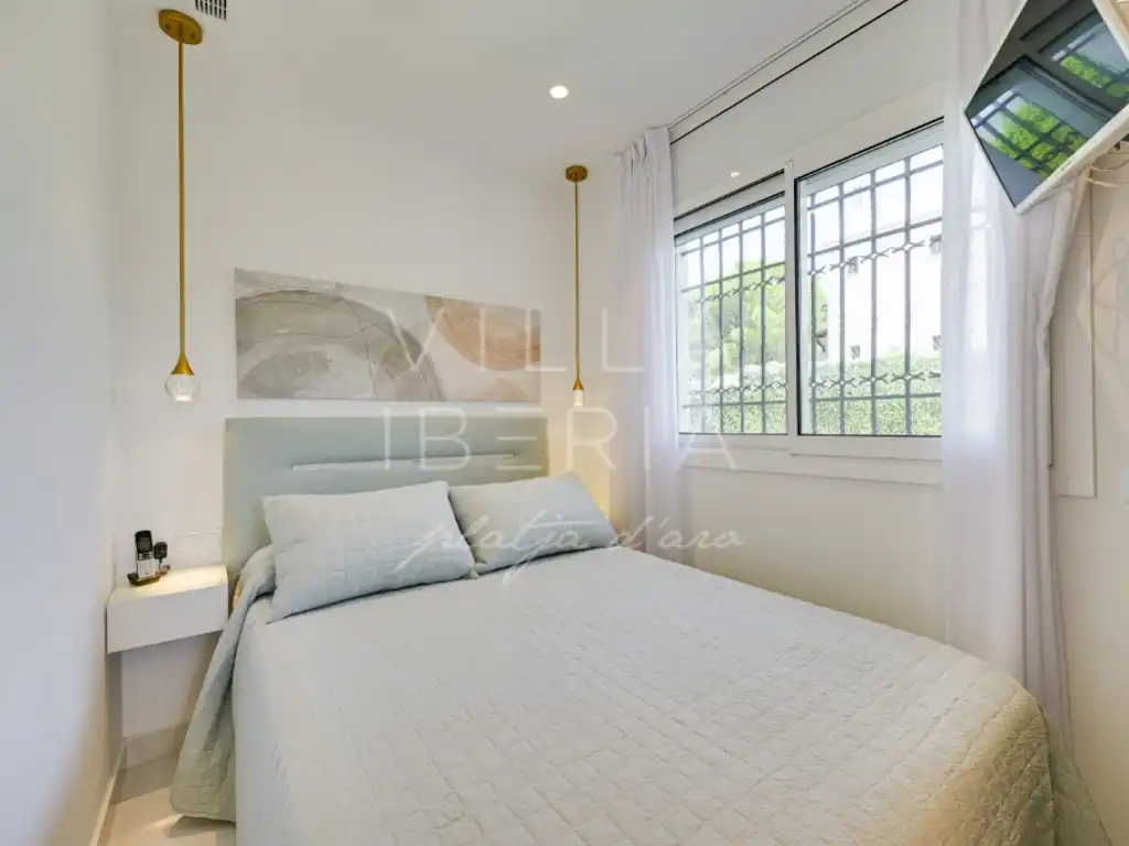Habitación de Casa o chalet en venta en Castell d'Aro, Platja d'Aro i s'Agaró con Aire acondicionado, Calefacción y Jardín privado