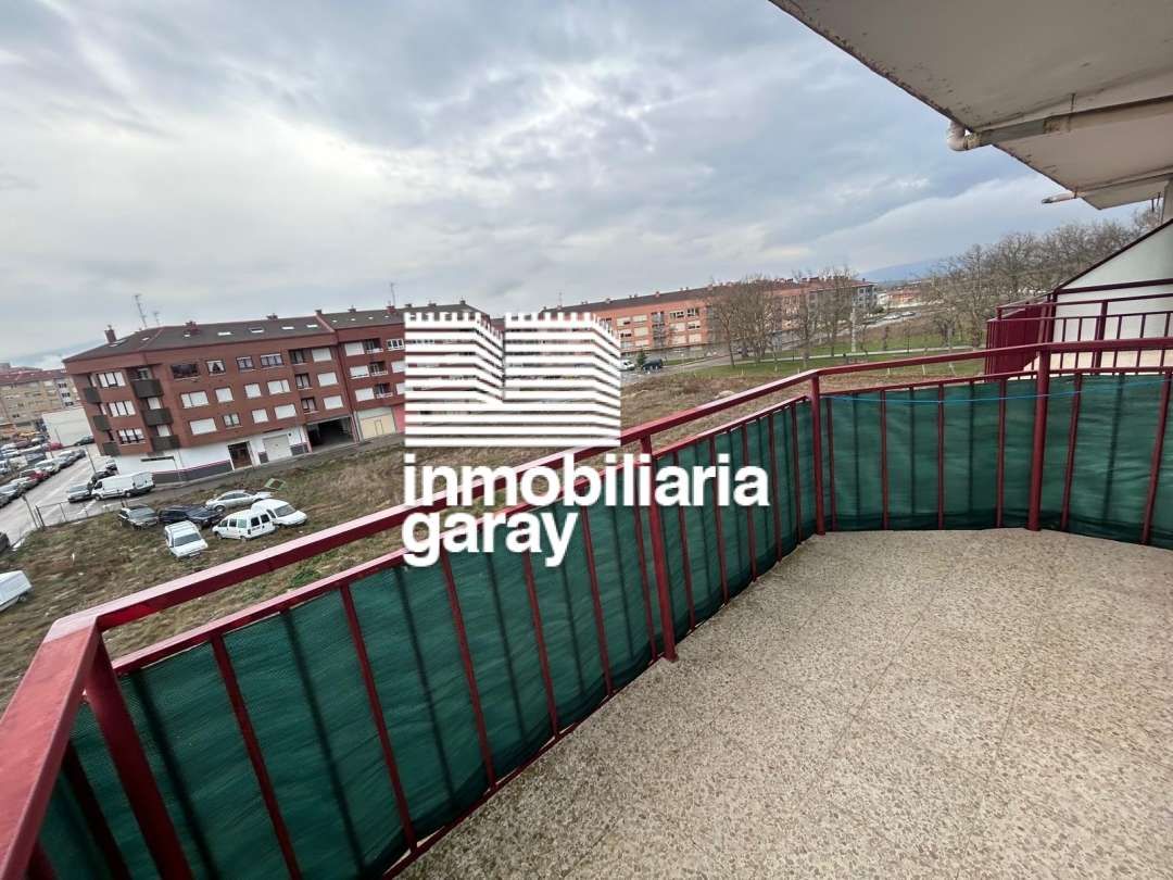 Terrassa de Pis en venda en Medina de Pomar amb Moblat