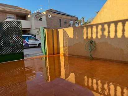 Piscina de Casa adosada en venda en San Javier amb Aire condicionat, Jardí privat i Terrassa