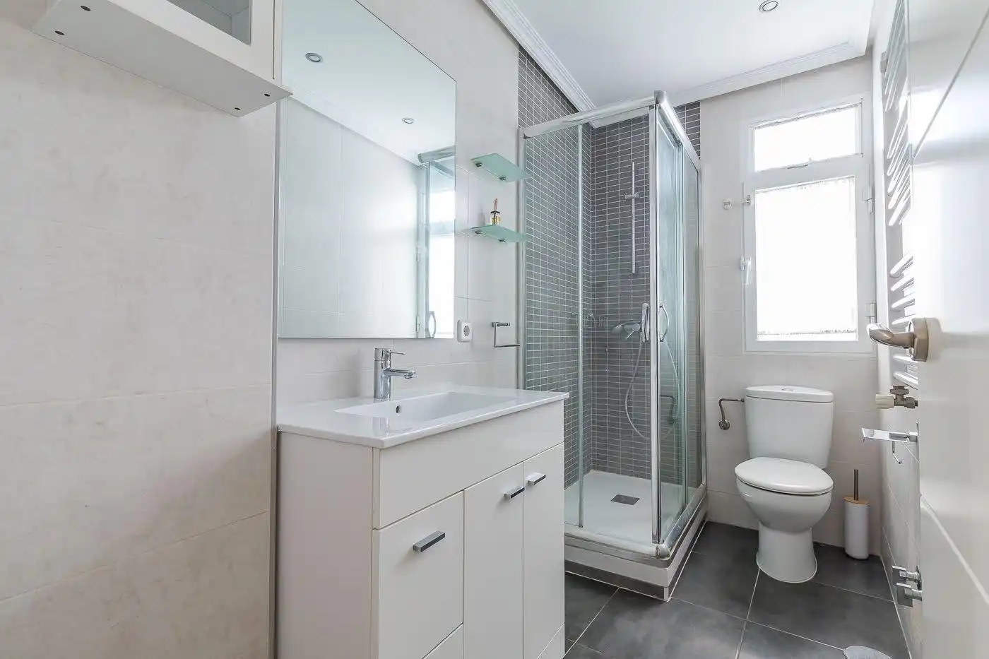 Baño de Piso en venta en Madrid con Aire acondicionado y Calefacción
