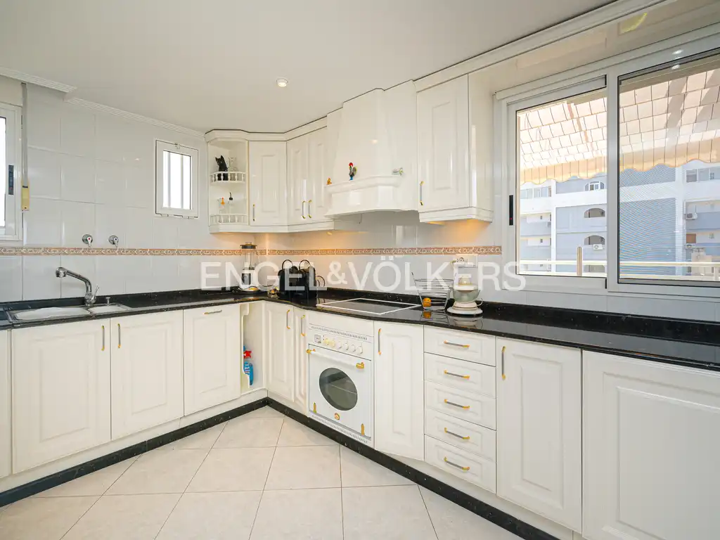 Penthouse with pool for sale in La Cala de Villajoyosa, imagen 11