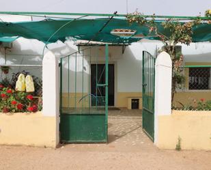 Vista exterior de Casa o xalet en venda en Badajoz Capital amb Aire condicionat, Terrassa i Piscina