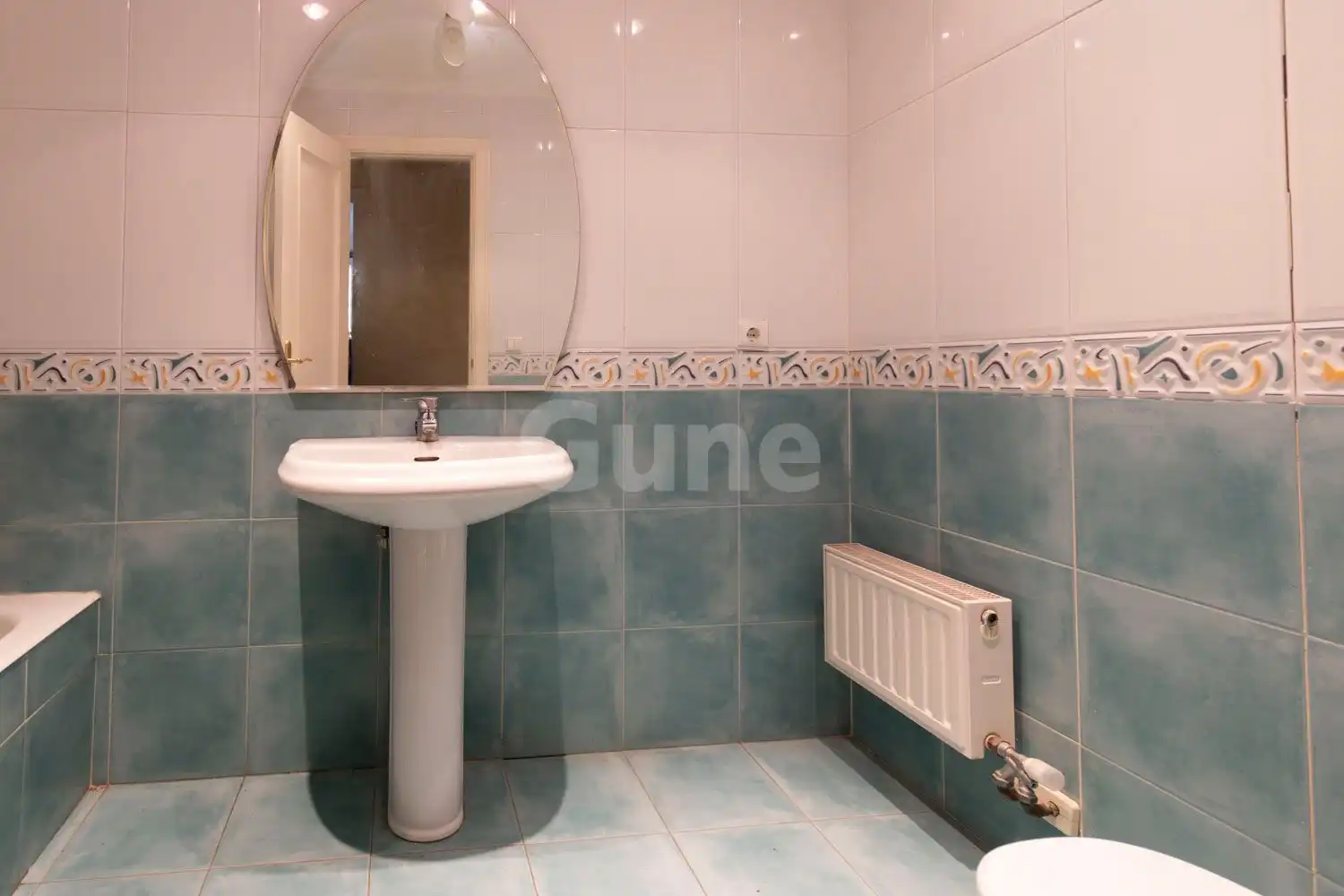 Baño de Piso en venta en Urretxu con Calefacción, Jardín privado y Terraza