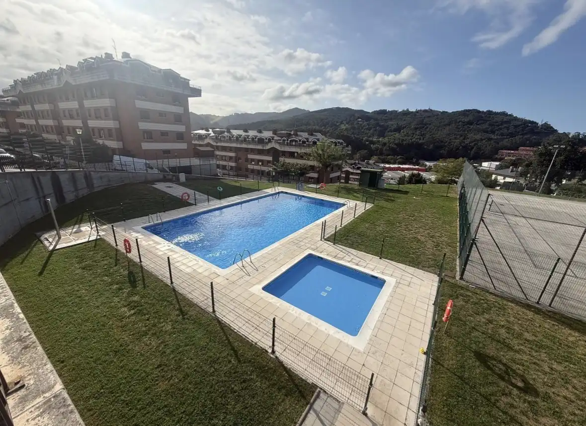 Schwimmbecken von Wohnung zum Verkauf in Castro-Urdiales mit Schwimmbad