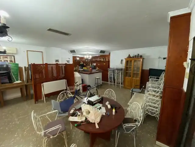 Local de alquiler en Villanueva del Río y Minas con Aire acondicionado, Terraza y Amueblado