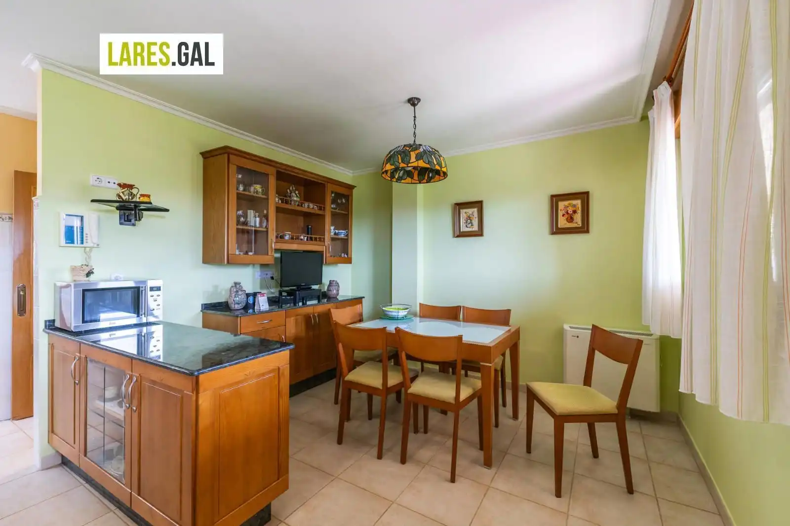 Küche von Haus oder Chalet zum Verkauf in Cangas  mit Heizung, Terrasse und Möbliert