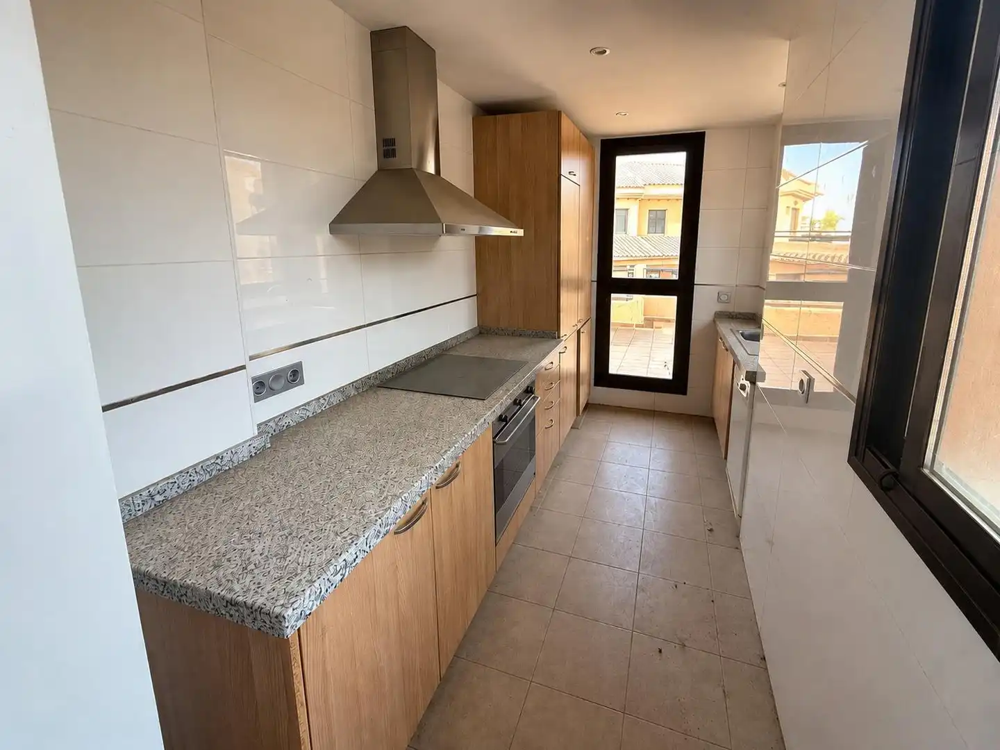 Cocina de Ático en venta en Mijas con Aire acondicionado, Jardín privado y Trastero