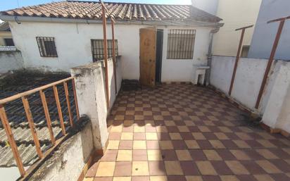 Vista exterior de Casa o xalet en venda en  Córdoba Capital amb Aire condicionat i Terrassa