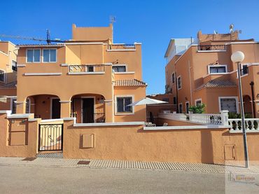Xalet amb piscina en venda a Orihuela Costa