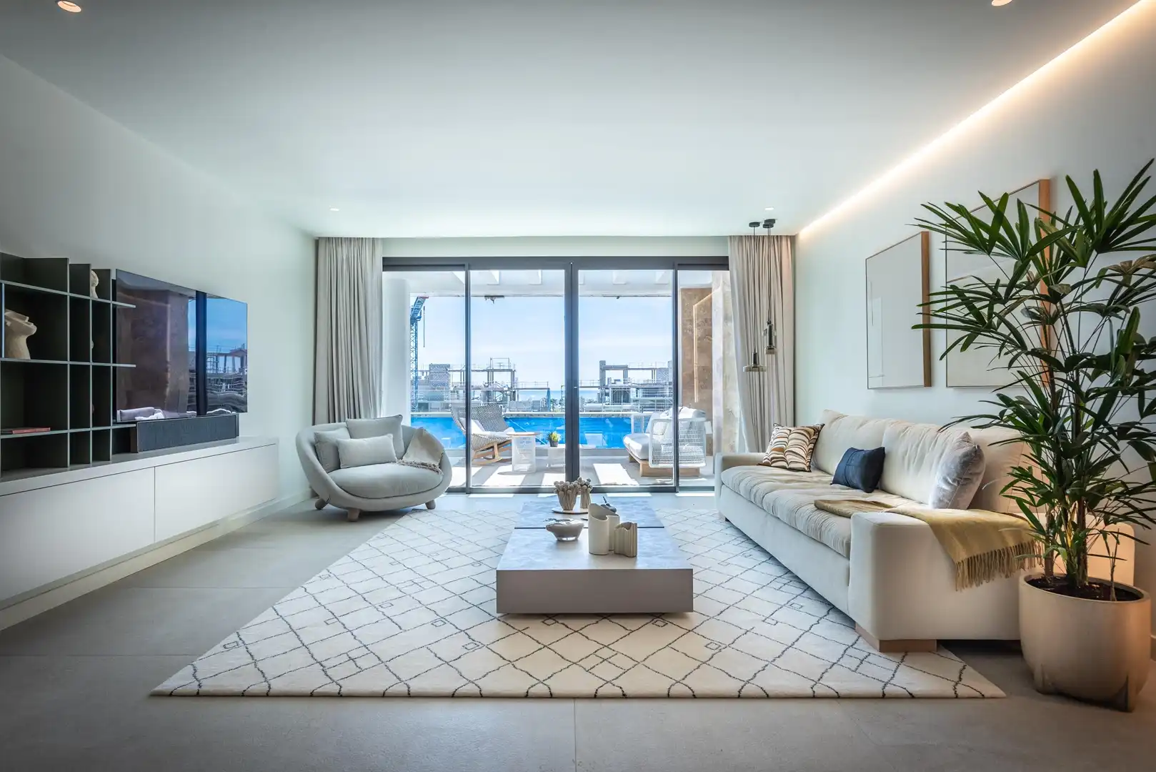 Sala d'estar de Àtic en venda en Estepona amb Aire condicionat, Calefacció i Terrassa