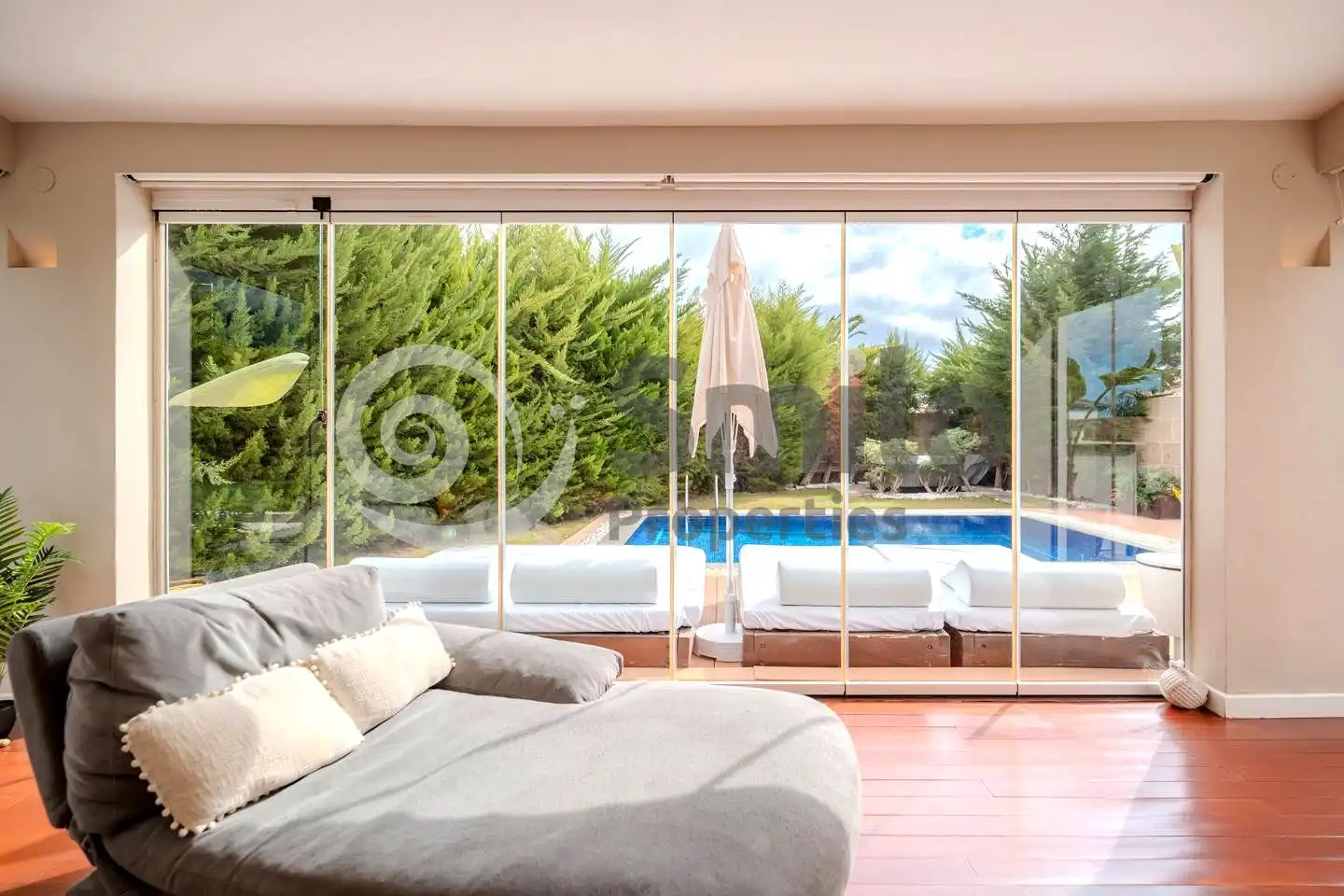 Casa con piscina en venta en Berna, imagen 18