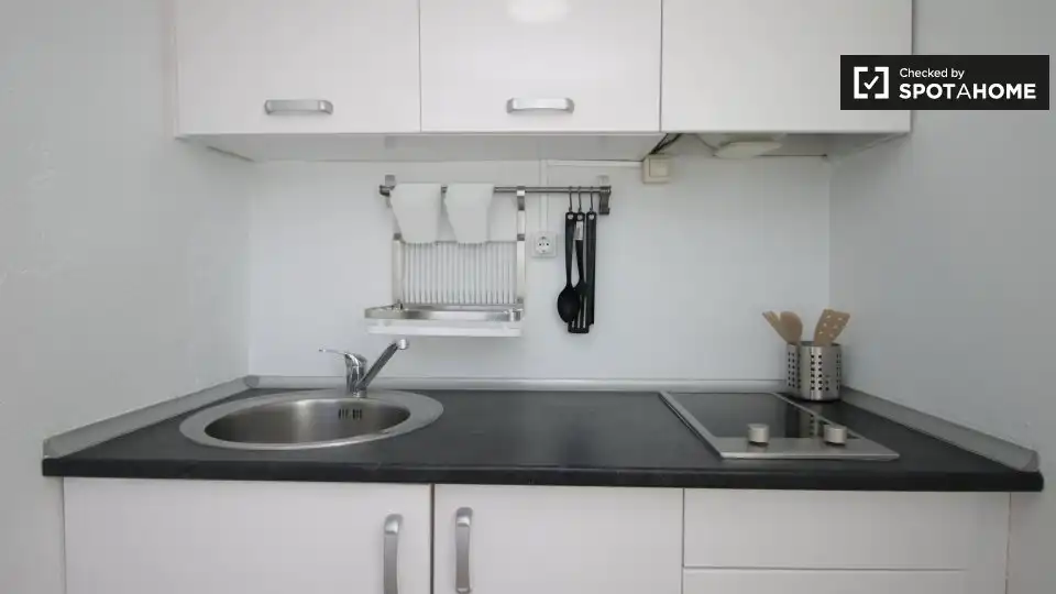 Flat for rent in El Raval