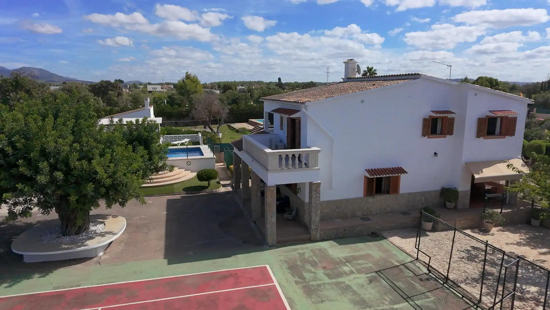 Vista exterior de Casa o xalet en venda en Marratxí amb Aire condicionat, Calefacció i Jardí privat