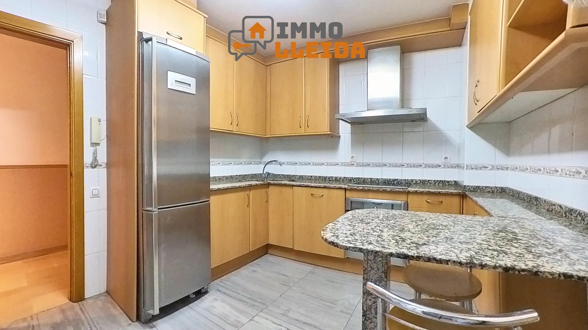 Vista exterior de Pis en venda en  Lleida Capital amb Calefacció, Terrassa i Moblat