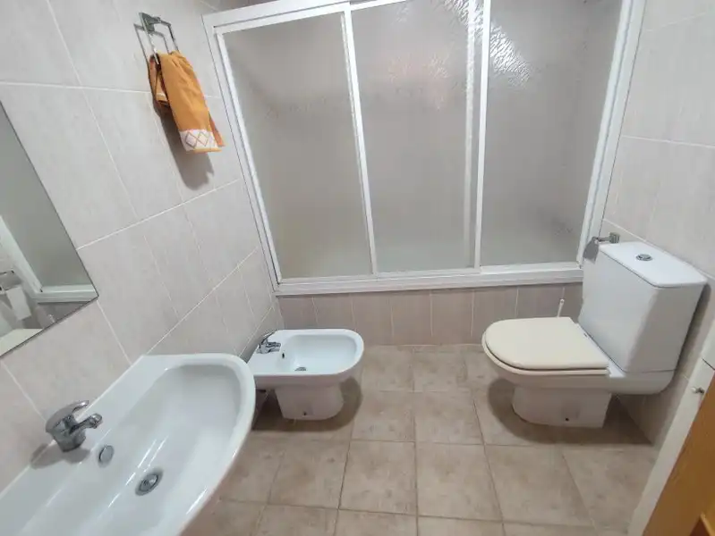 Bany de Apartament en venda en Cullera amb Aire condicionat, Terrassa i Moblat
